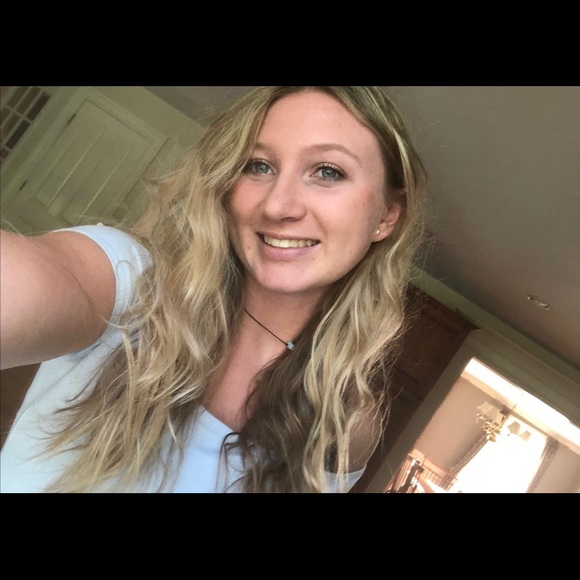 Meet your Posher, Brianna - Picture 1 of 1